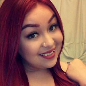 Meet your Posher, Monique